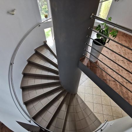 Hotel Zieliniec Poznan Bagian luar foto